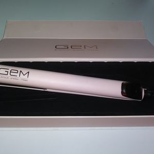Gem flat iron